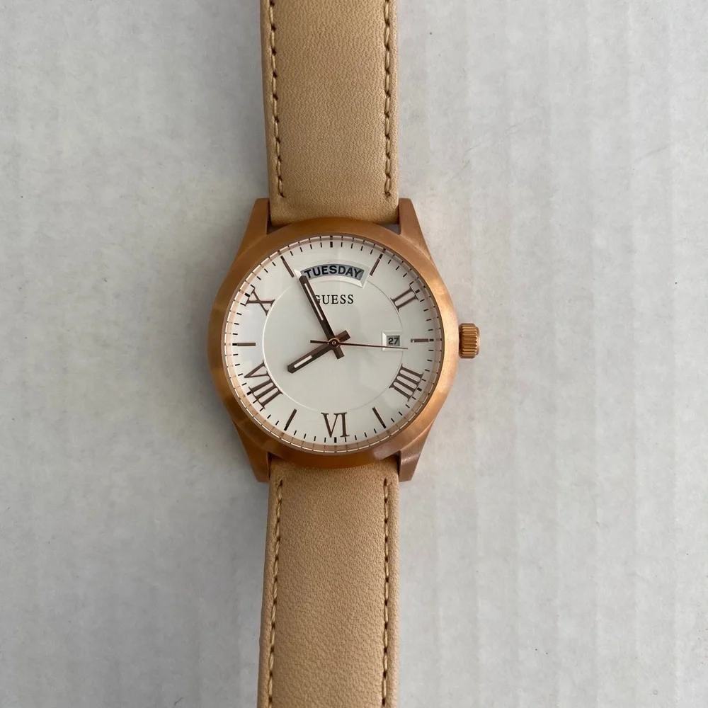 GUESS Rose Gold-tone Leather Strap Women's Watch